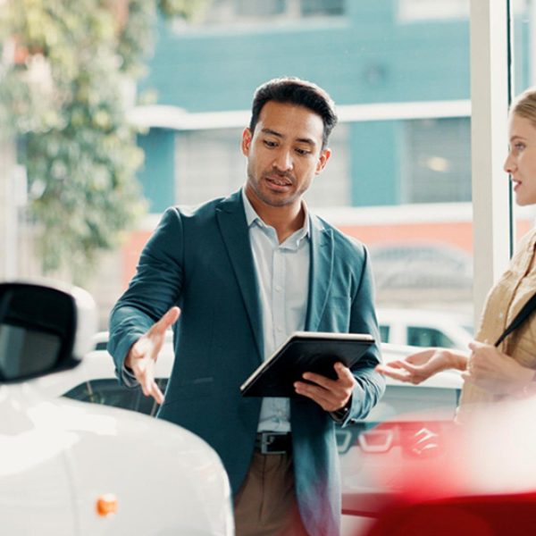 3 Things Sales Consultants Do at a Car Showroom
